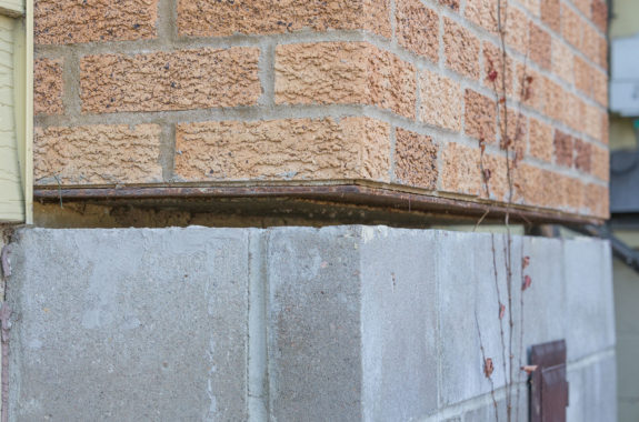 Piers_Chimney_01_Before-575x380.jpg