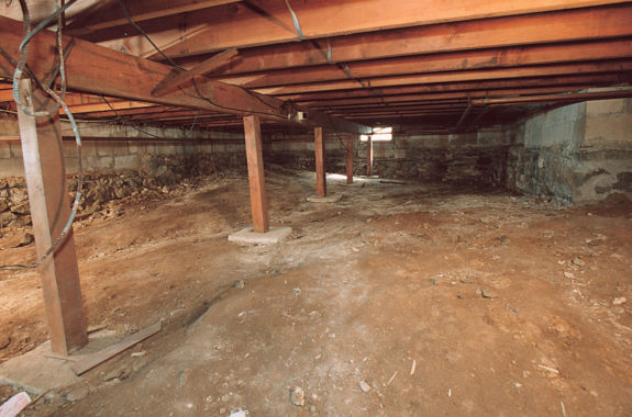 crawl_space_set_5_before